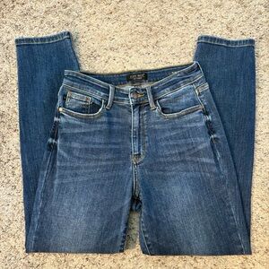Judy Blue Women's Classic Blue Slim Jeans EUC